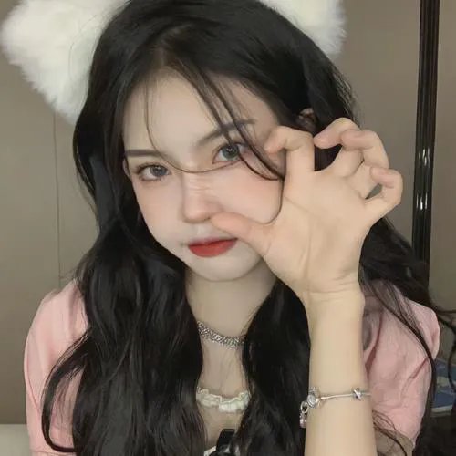 穿黄靴子的女孩